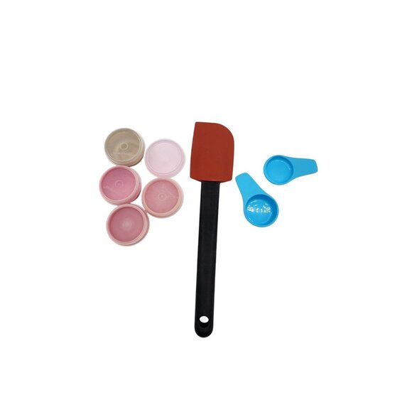 Tupperware spatula midgets and magnetic tea / table soons - Picture 1 of 4